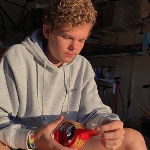 Meet your Posher, Derek